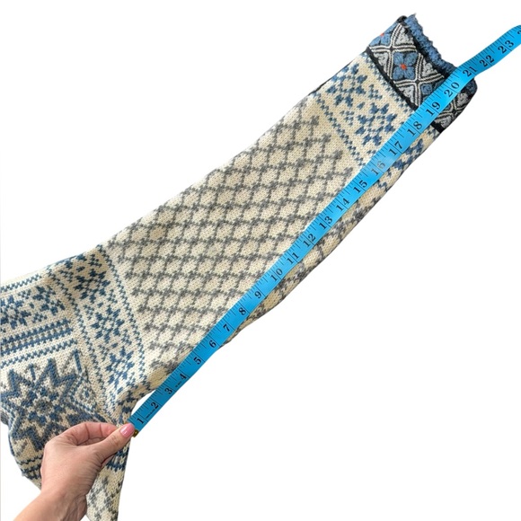 Dale of Norway Nordic Wool Cardigan
Oslo Sweater Shop Exclusive Made in Norway - Picture 15 of 15